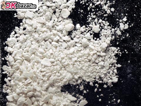 4MMC, MDMA a krystal MDPV prasek